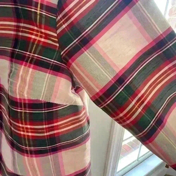 Crown & Ivy Plaid Blouse Women’s Small, Excellent Condition - Picture 7 of 10